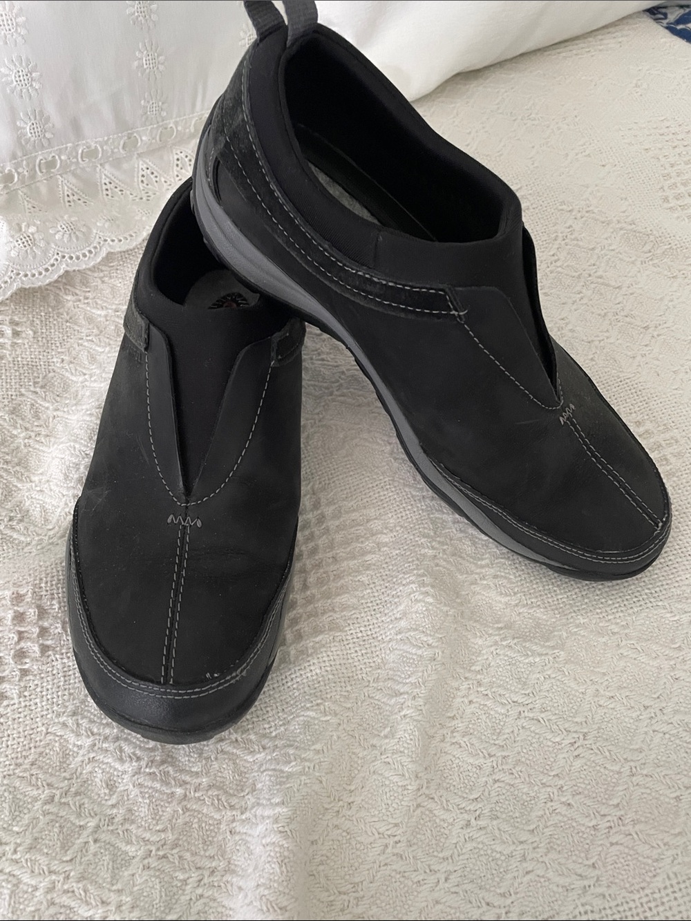 Merrell Dewbrook Moc Waterproof Black Slip-On Boots